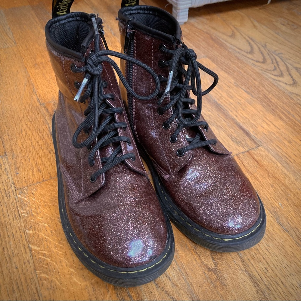 Dr. Martens Kids Boots in Shimmering Brown
